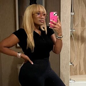 Meet your Posher, Nikki